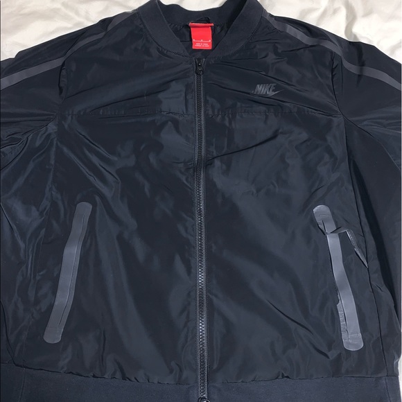 Nike windbreaker (unisex) - Picture 1 of 2
